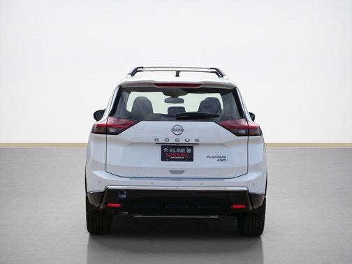 Everest White Pearl Tricoat 2026 Nissan Rogue Platinum
