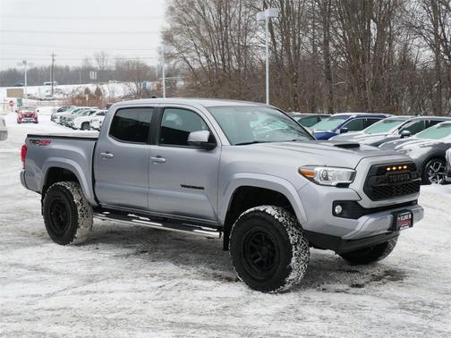 2017 Toyota Tacoma TRD Sport