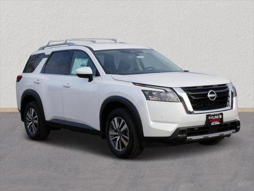 2025 Nissan Pathfinder SL 4WD
