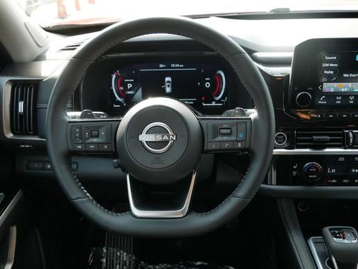 2025 Nissan Pathfinder Platinum 4WD
