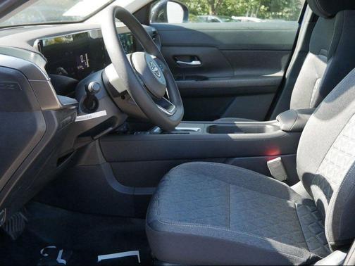 Gun Metallic 2026 Nissan Kicks SV