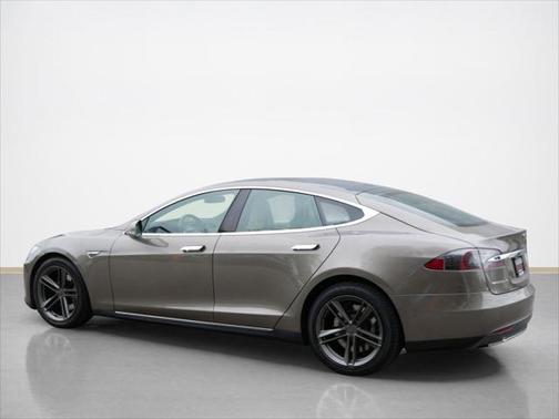2016 Tesla Model S 90D