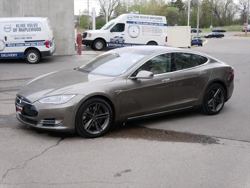2016 Tesla Model S 90D