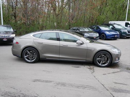 2016 Tesla Model S 90D