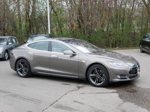 2016 Tesla Model S 90D