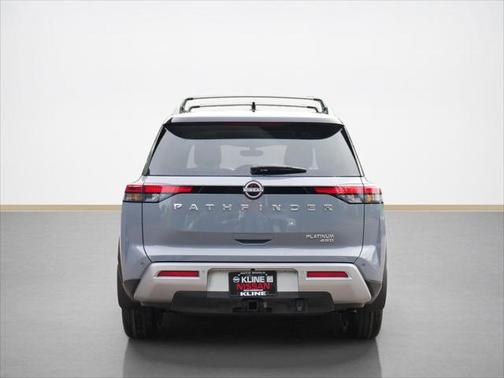 2025 Nissan Pathfinder Platinum 4WD