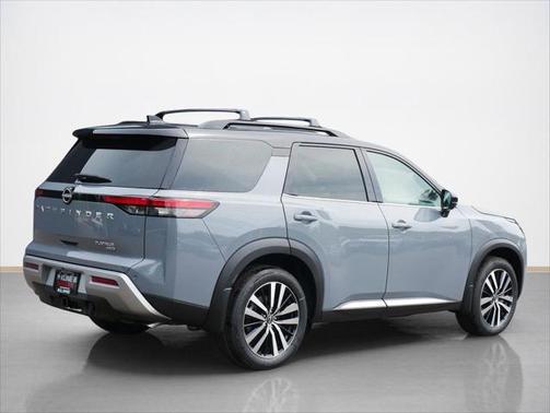 2025 Nissan Pathfinder Platinum 4WD