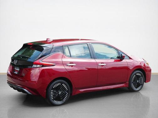 2024 Nissan Leaf SV PLUS