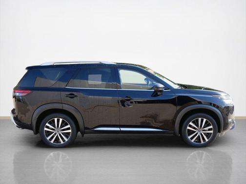 2024 Nissan Pathfinder Platinum 4WD