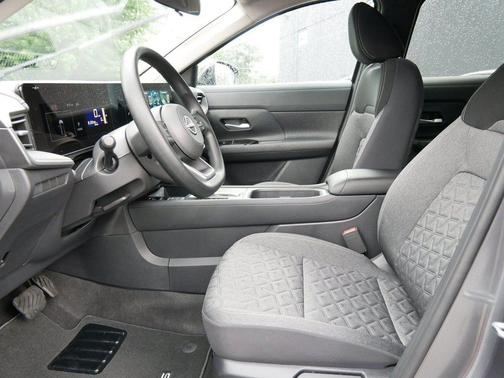 Gun Metallic 2026 Nissan Kicks SV