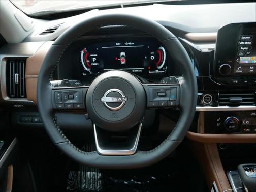 2025 Nissan Pathfinder Platinum 4WD