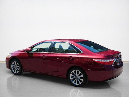Ruby Flare Pearl 2017 Toyota Camry XLE