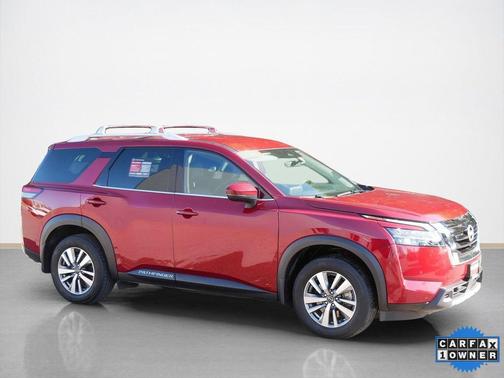 2023 Nissan Pathfinder SL 4WD