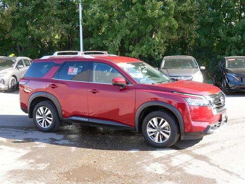2023 Nissan Pathfinder SL 4WD