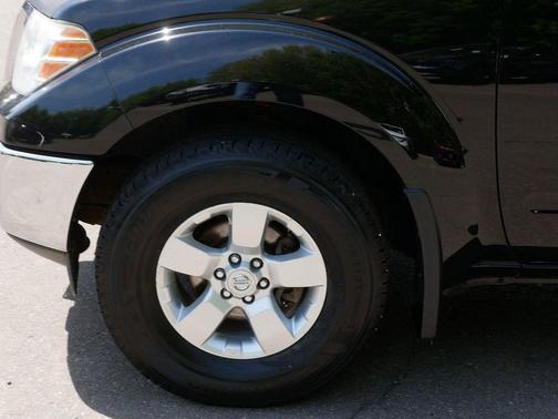 Super Black Metallic 2011 Nissan Frontier SV