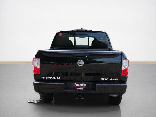 2024 Nissan Titan SV