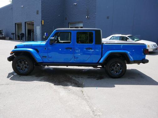 Hydro Blue Pearlcoat 2023 Jeep Gladiator Willys 4x4