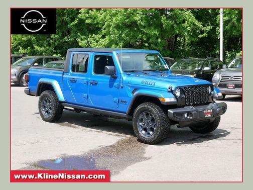 Hydro Blue Pearlcoat 2023 Jeep Gladiator Willys 4x4