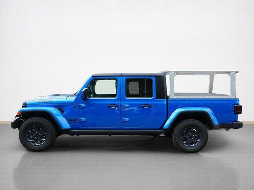 Hydro Blue Pearlcoat 2023 Jeep Gladiator Willys 4x4