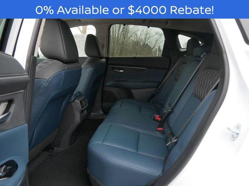 Everest White Pearl Tricoat 2026 Nissan Murano Platinum