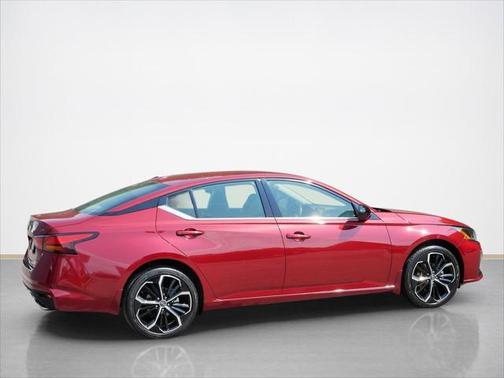 2024 Nissan Altima SR Intelligent AWD