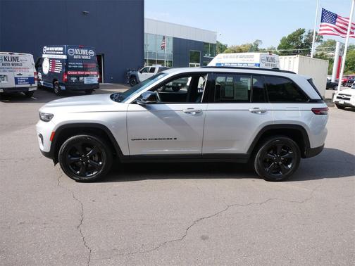 2023 Jeep Grand Cherokee Altitude