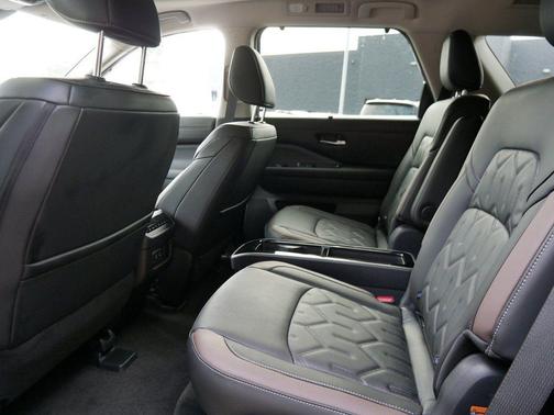 Deep Ocean Blue Pearl 2026 Nissan Pathfinder Platinum