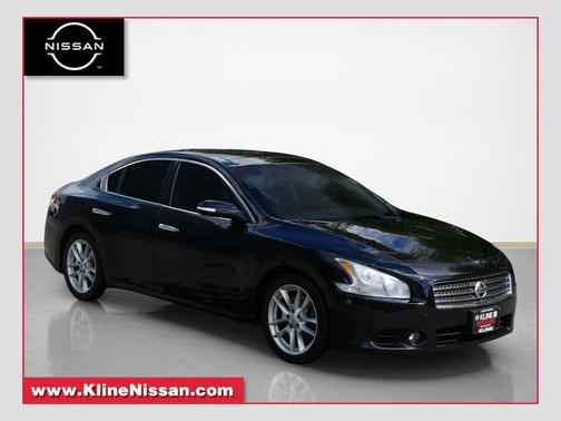 Super Black Metallic 2010 Nissan Maxima SV