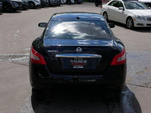 Super Black Metallic 2010 Nissan Maxima SV