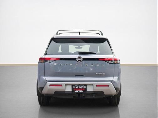 2025 Nissan Pathfinder Platinum 4WD