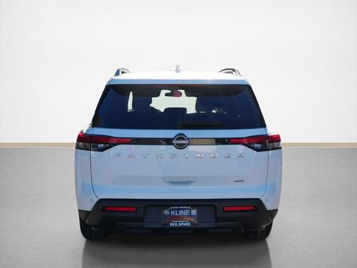 2025 Nissan Pathfinder SV 4WD
