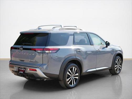 2025 Nissan Pathfinder Platinum 4WD