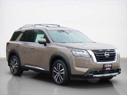2025 Nissan Pathfinder Platinum 4WD
