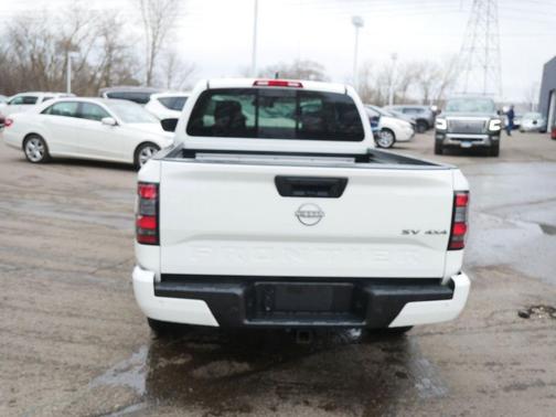 2024 Nissan Frontier SV