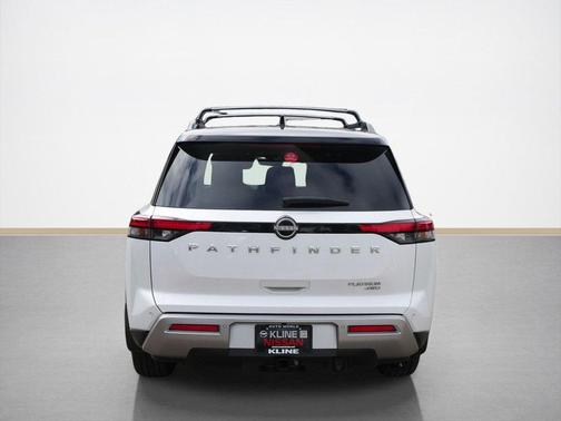 2025 Nissan Pathfinder Platinum 4WD