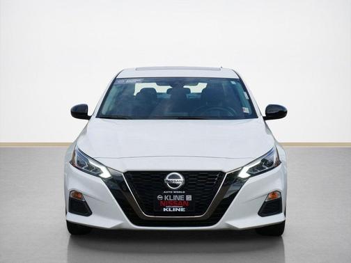 2020 Nissan Altima SR FWD
