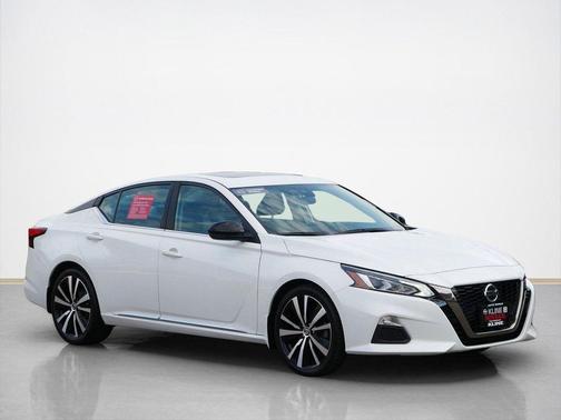 2020 Nissan Altima SR FWD