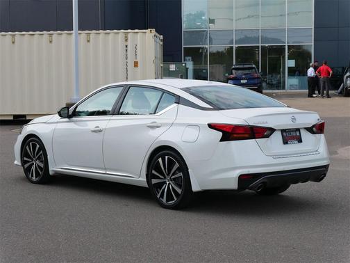 2020 Nissan Altima SR FWD