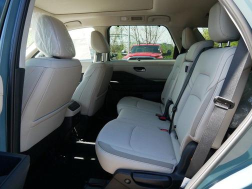 Baltic Teal 2026 Nissan Pathfinder SL