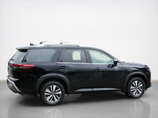 2024 Nissan Pathfinder SL 4WD