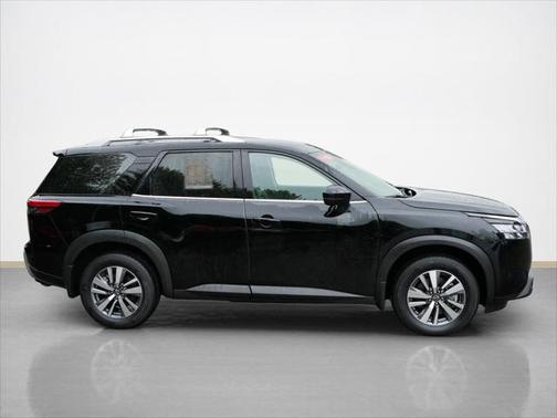 2024 Nissan Pathfinder SL 4WD