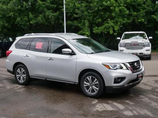 2019 Nissan Pathfinder SL
