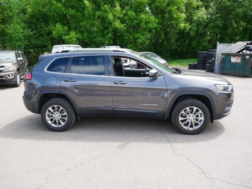 Granite Crystal Metallic Clearcoat 2021 Jeep Cherokee Latitude Lux