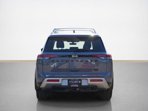 2025 Nissan Pathfinder Platinum 4WD