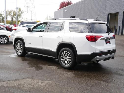 2019 GMC Acadia SLE-2
