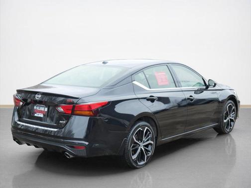 2023 Nissan Altima SR Intelligent AWD