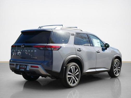 2025 Nissan Pathfinder Platinum 4WD