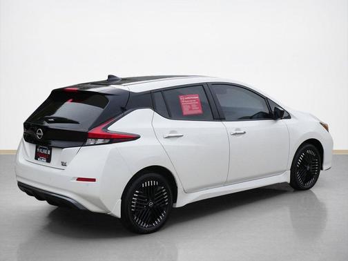 2024 Nissan Leaf SV PLUS
