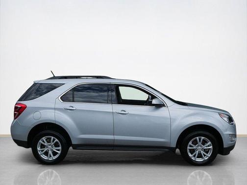 Silver Ice Metallic 2017 Chevrolet Equinox 1LT