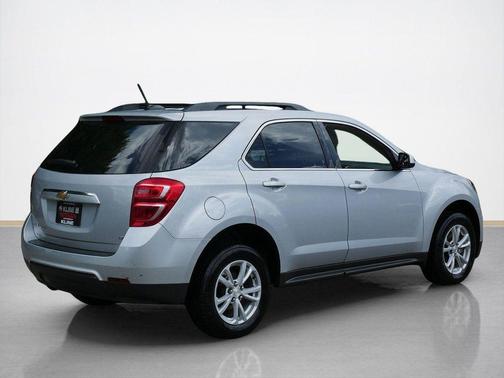 Silver Ice Metallic 2017 Chevrolet Equinox 1LT
